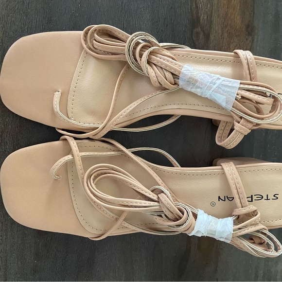 Nude Strappy low block heel - Picture 5 of 6